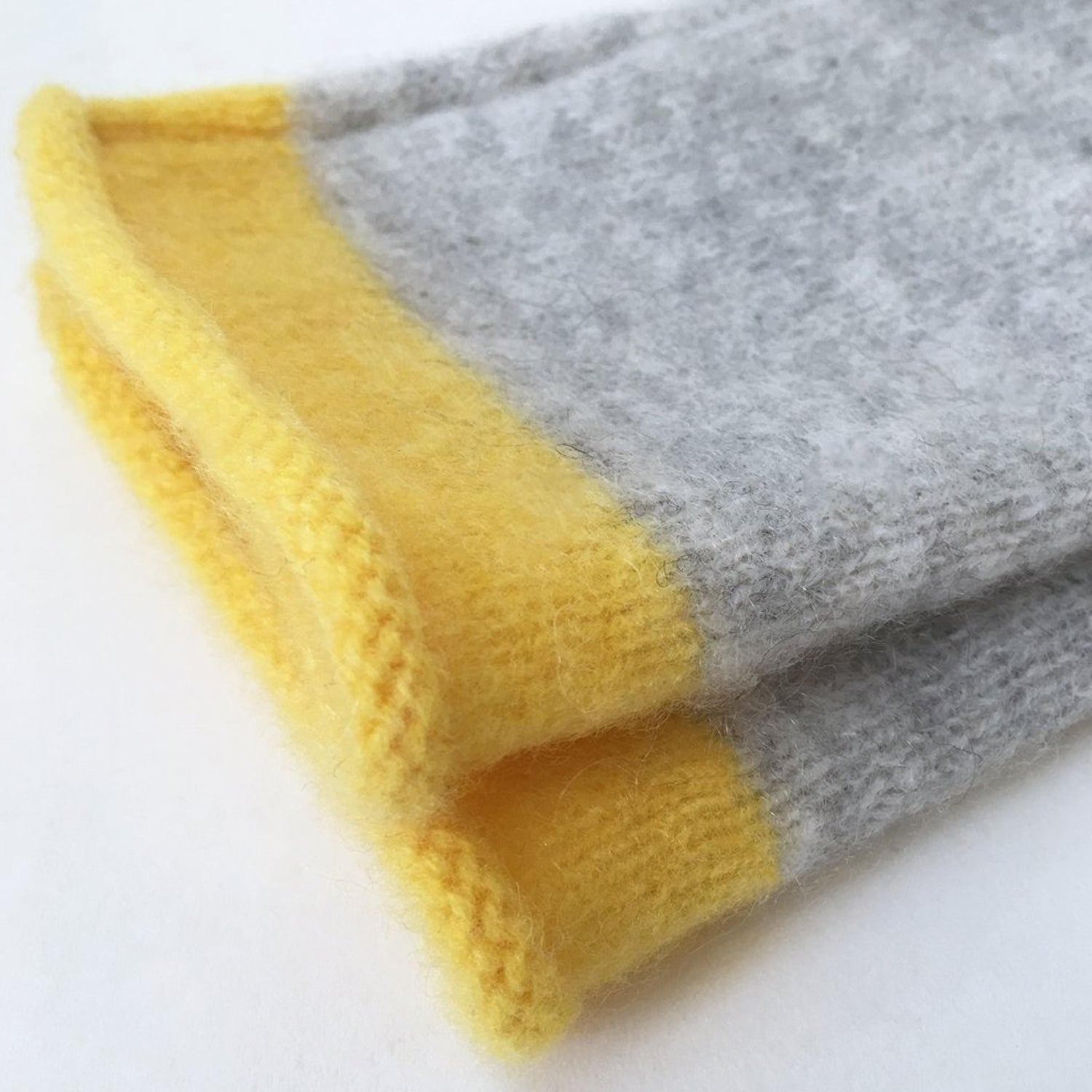 Cashmere Wrist Warmers With Contrast Band
